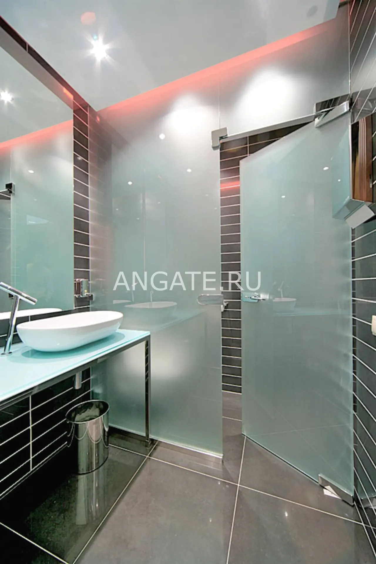Купить стеклянную дверь для душевой ниши — фото 7