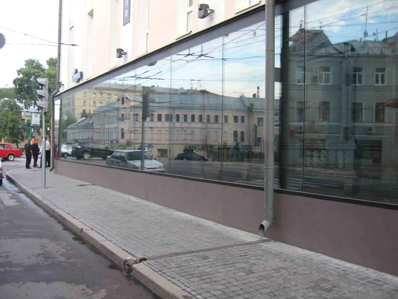 Стеклянный вход в магазины — заказать установку в Москве — фото 4