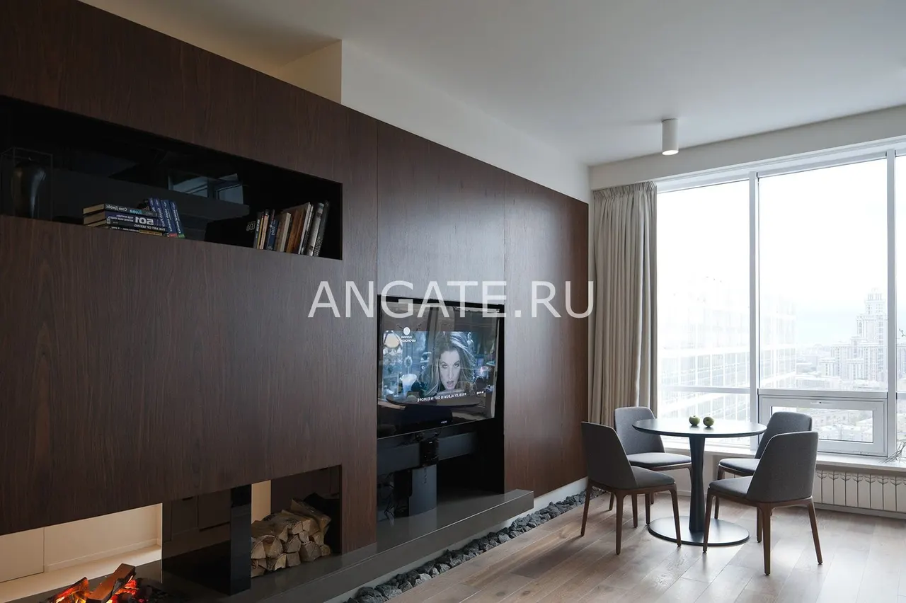 Перегородка с телевизором для зонирования — фото 3